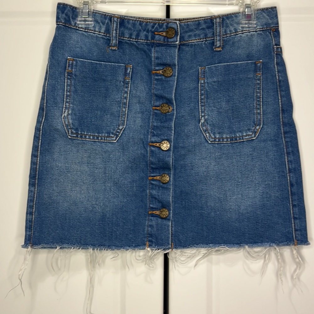 BDG Fringe Raw Hem Blue Denim Skirt Women's Sz S Button Front